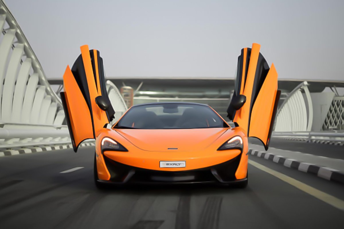 Best McLaren 570S Spyder Daily Rental in Dubai