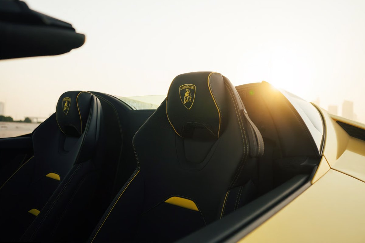 Best Lamborghini Evo Spyder – Yellow Daily Rental in Dubai