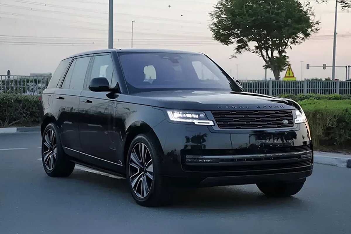 Best Range Rover SE Daily Rental in Dubai
