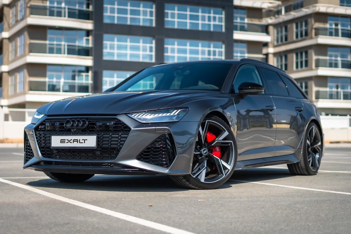 Best Audi RS6 Daily Rental in Dubai