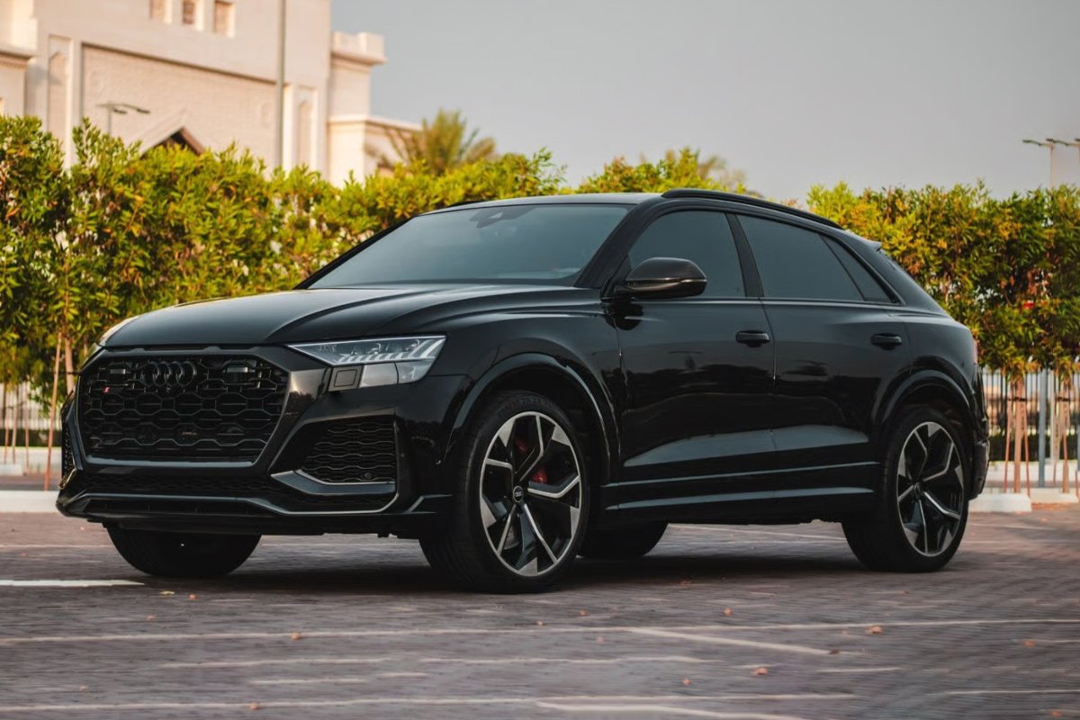 Best Audi RSQ8 Daily Rental in Dubai